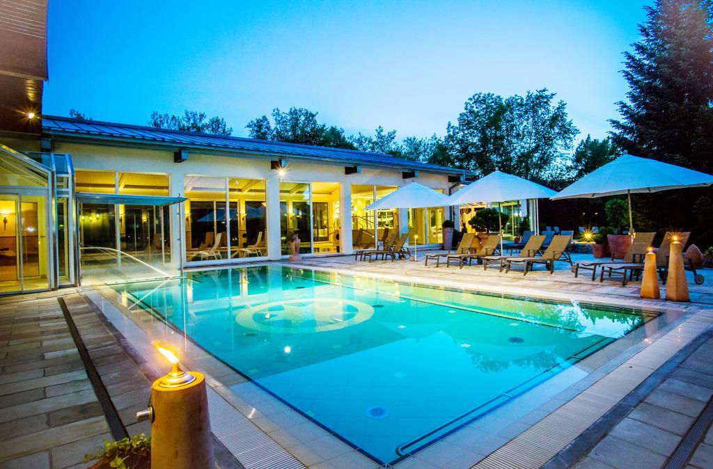 Thermenhotel Quellenhof Bad Füssing エクステリア 写真