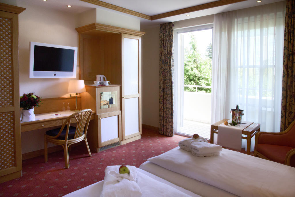 Thermenhotel Quellenhof Bad Füssing エクステリア 写真