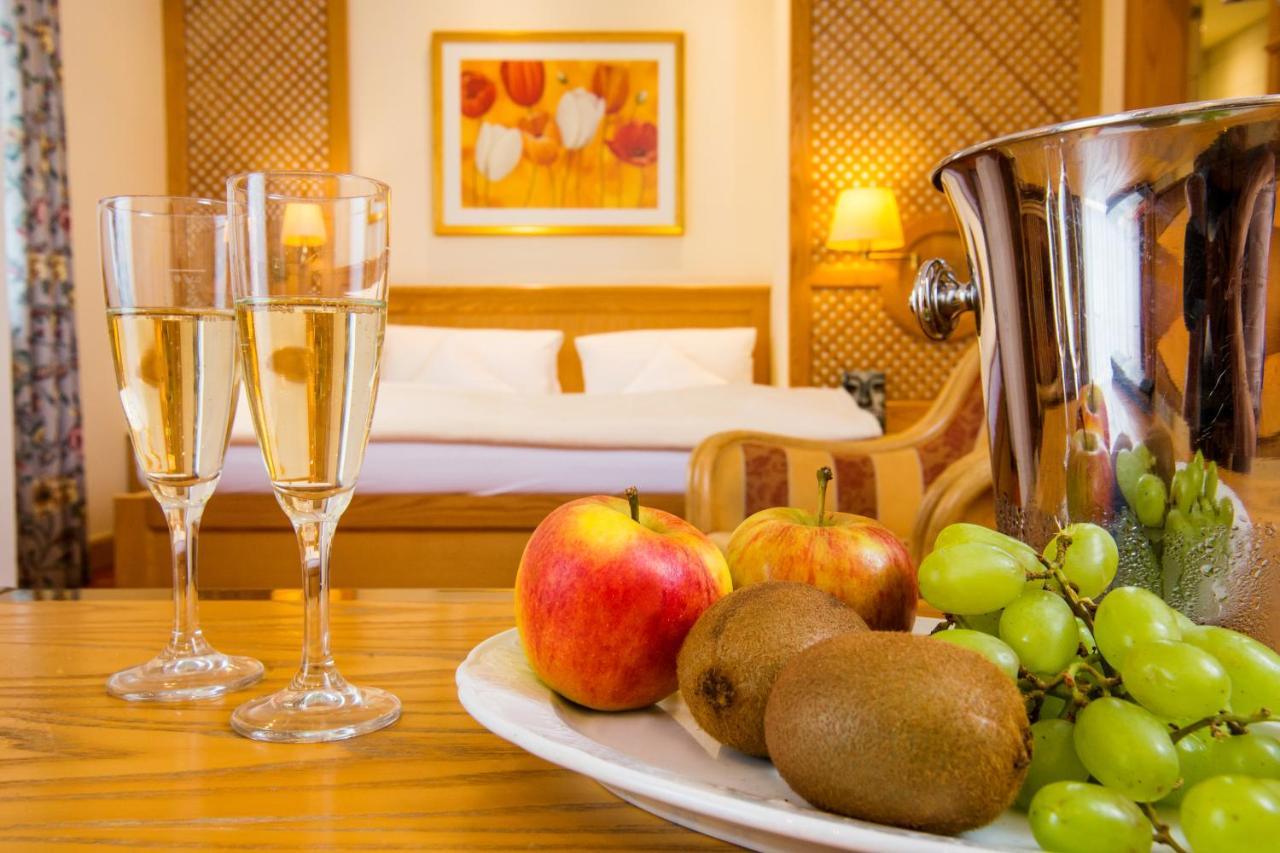 Thermenhotel Quellenhof Bad Füssing エクステリア 写真